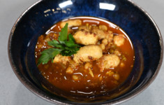 Марокканский суп с нутом и куриными колбасками гриль. Бабагануш с питой